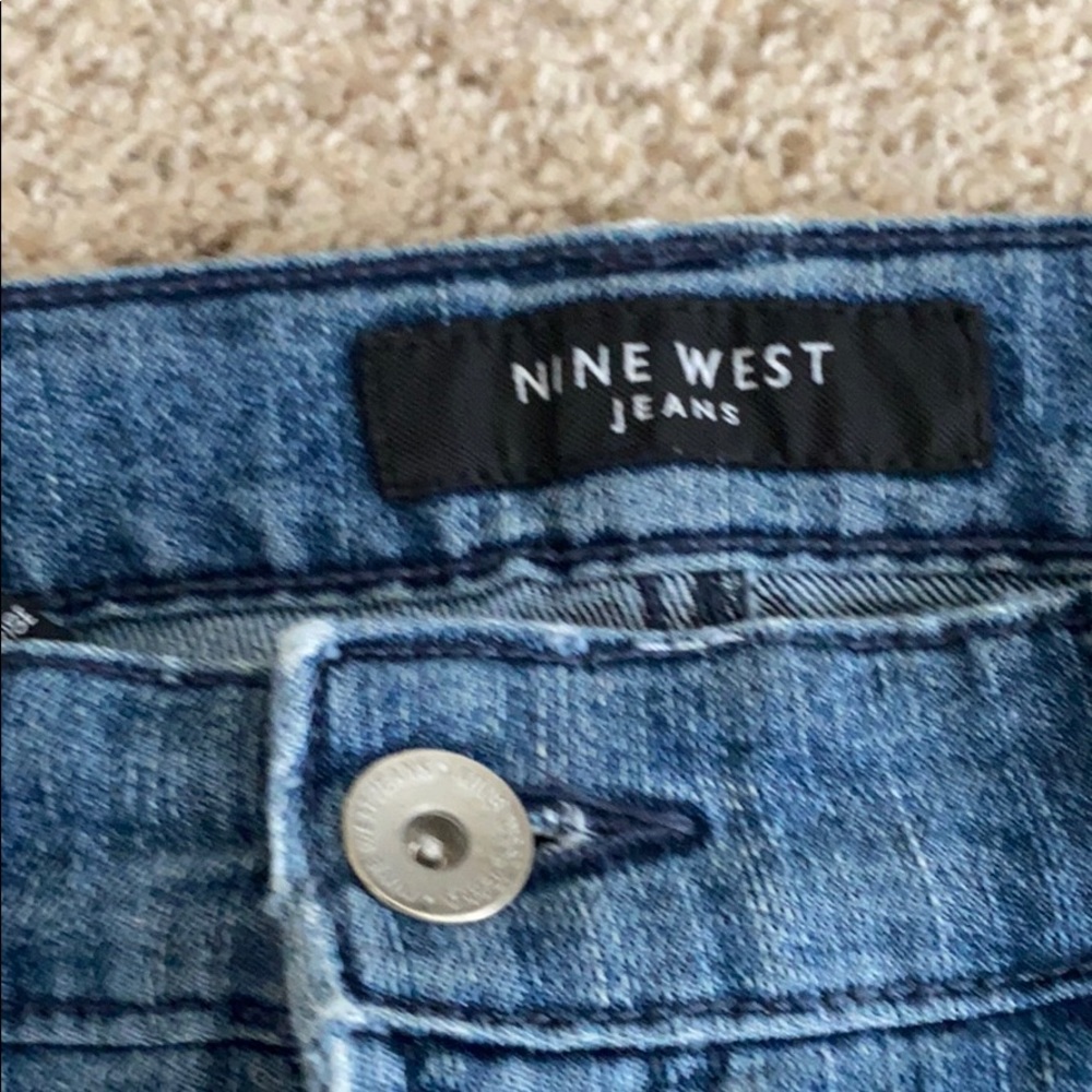 Capris - Picture 3 of 5
